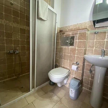 Hotel Alanya לינה וארוחת בוקר 3*