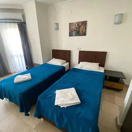 فندق مبيت وإفطار Hotel Alanya 3*