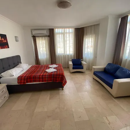 فندق مبيت وإفطار Hotel Alanya ألانيا